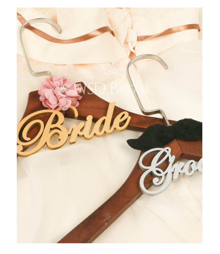 木质定制婚礼衣架Bride Groom新郎新娘花朵婚
