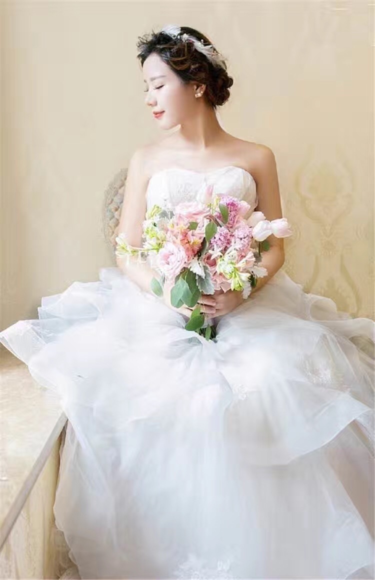 伊岚彩妆 婚纱