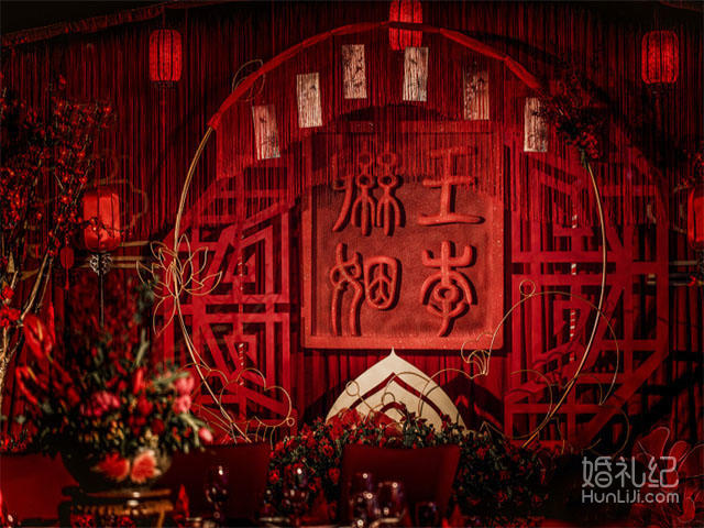 凤冠霞帔十里红妆图片