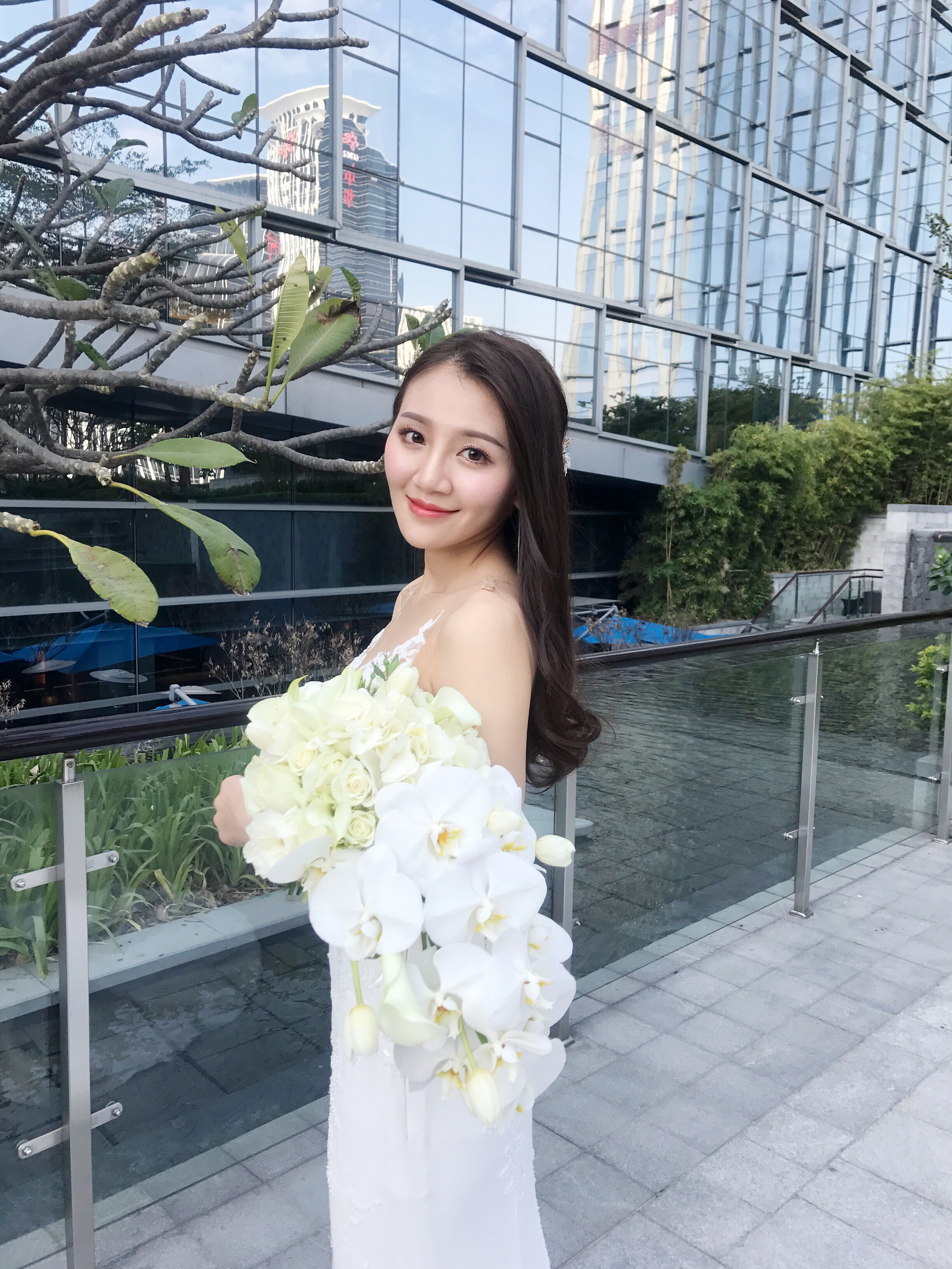 芸定制高级婚纱礼服