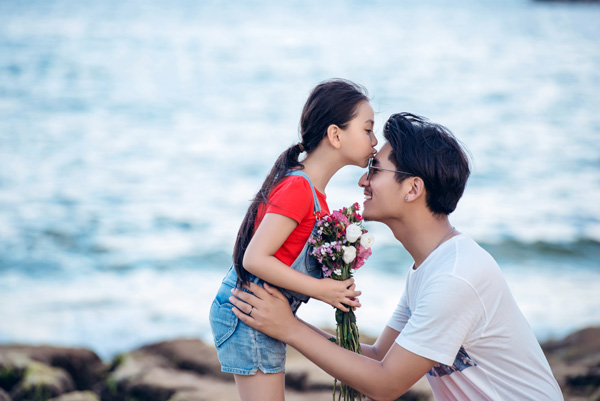 三亞季風(fēng)映畫婚紗攝影【親子全家?！?
                /></div><div   id=