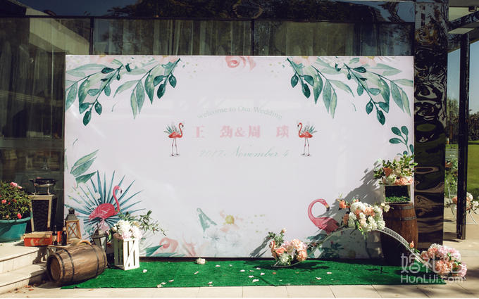 主题定制迎宾墙左右布景展示区设计  主题定制婚礼迎宾牌花艺装饰