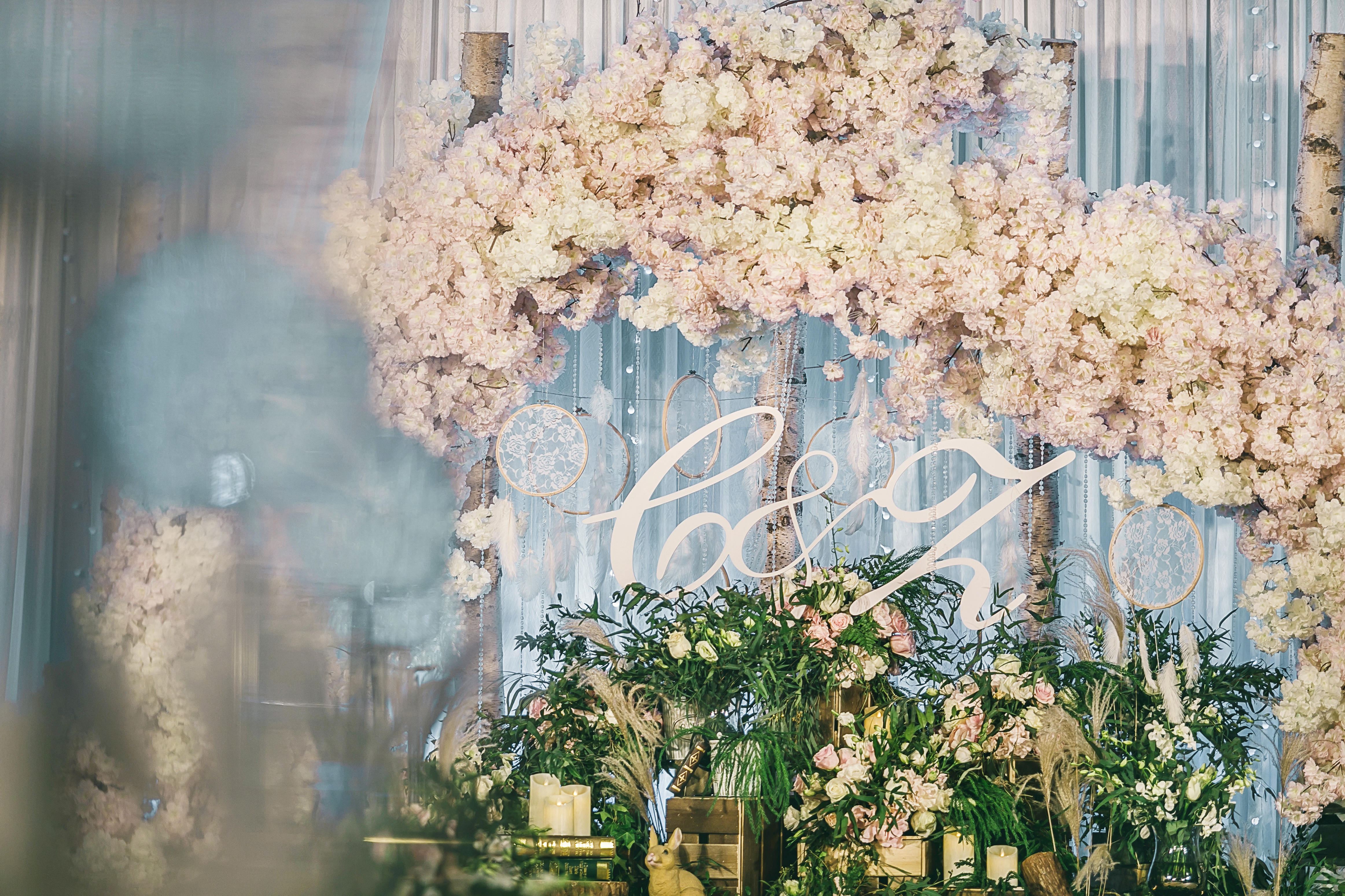 【因?yàn)橛鲆娔恪獝墼谝黄稹?
                /></div><div   id=