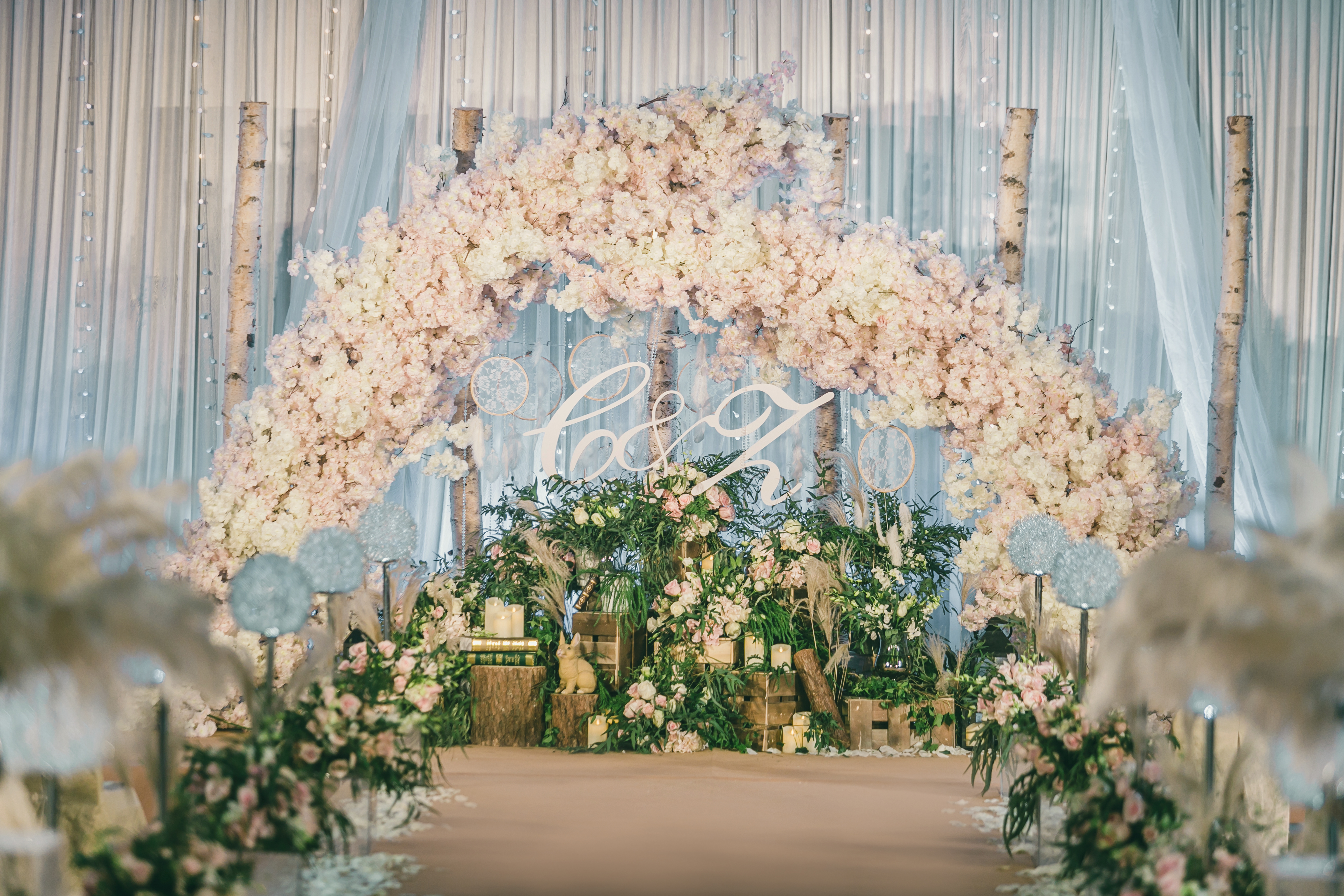 【因?yàn)橛鲆娔恪獝墼谝黄稹?
                /></div><div   id=