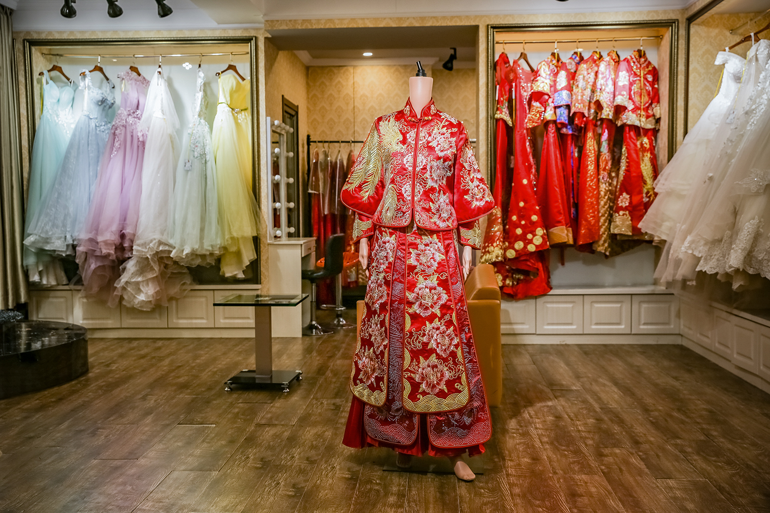 呀喏达婚纱礼服馆