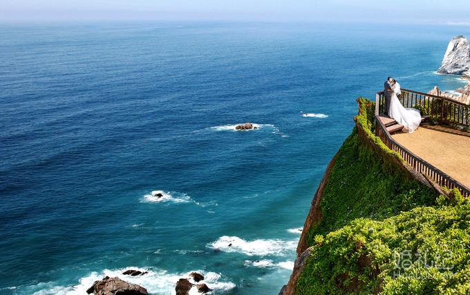 三亚湾+海边沙滩+椰林景+园林景+游泳池+酒店
