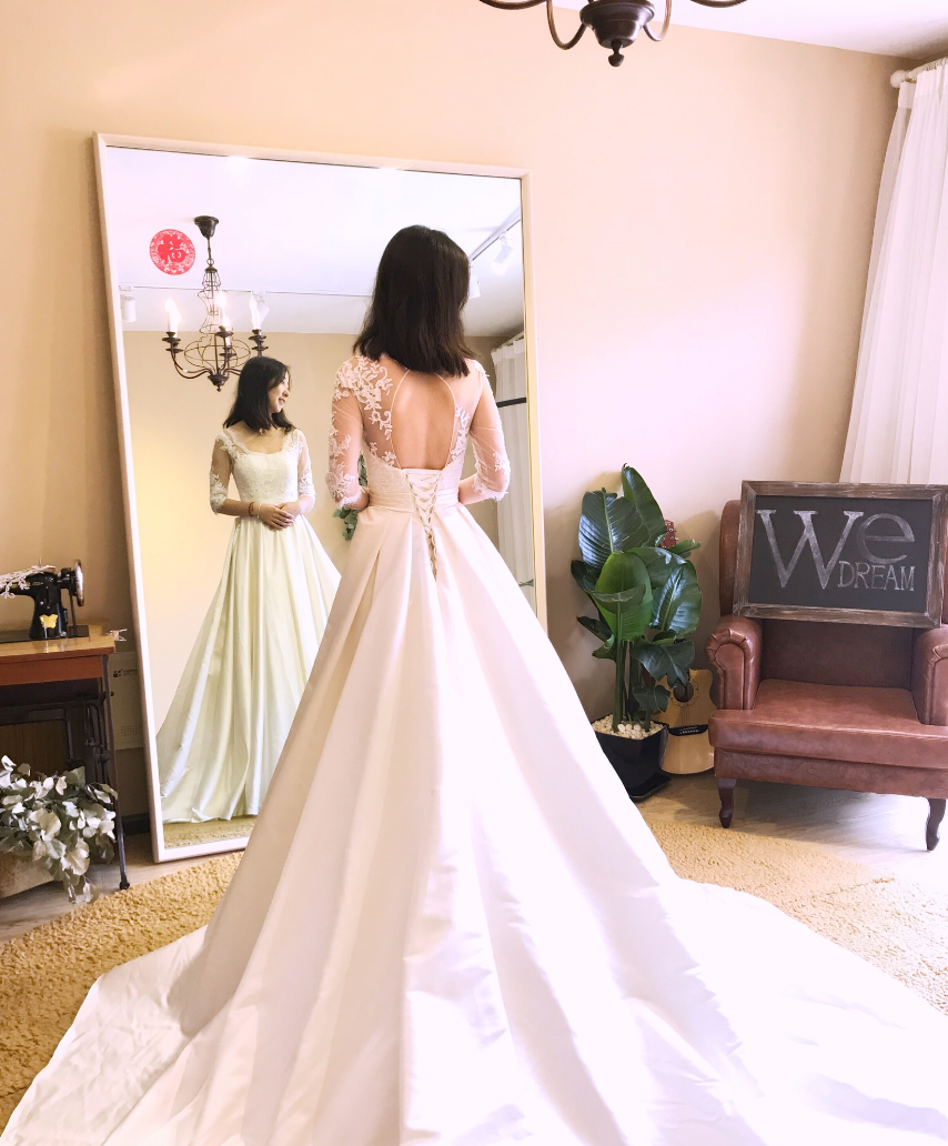 谁说穿大牌要万元？试款多件婚纱亮点＆性价比兼备