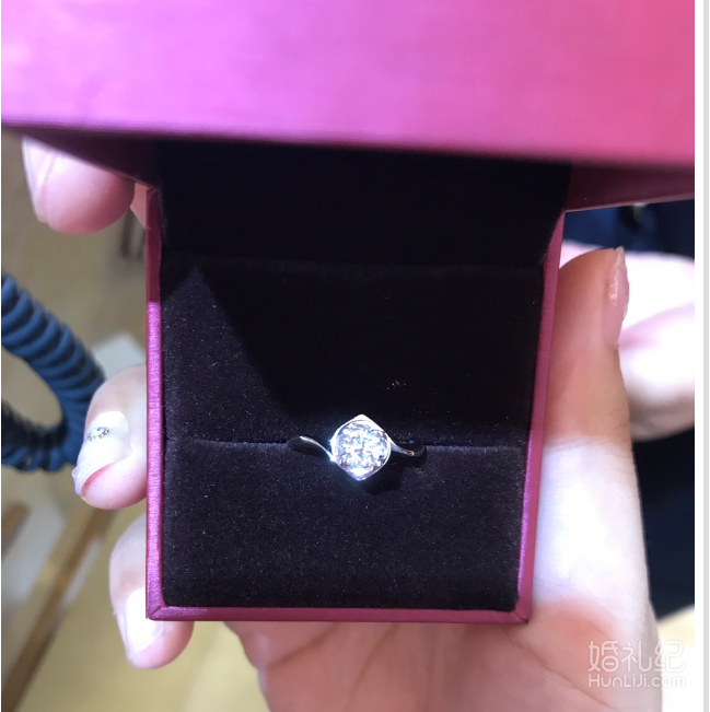 30分钻戒看起来像50分！婚戒这样选显钻又吸睛！