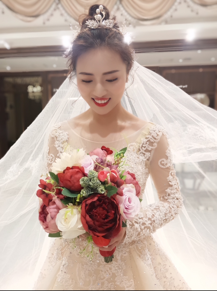 1k跟妆美开挂 流苏秀禾+奢华头饰路人秒变女神