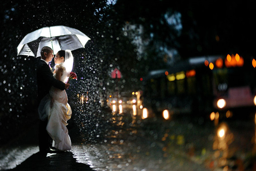 下雨天拍婚纱照好吗？雨天有哪些注意事项