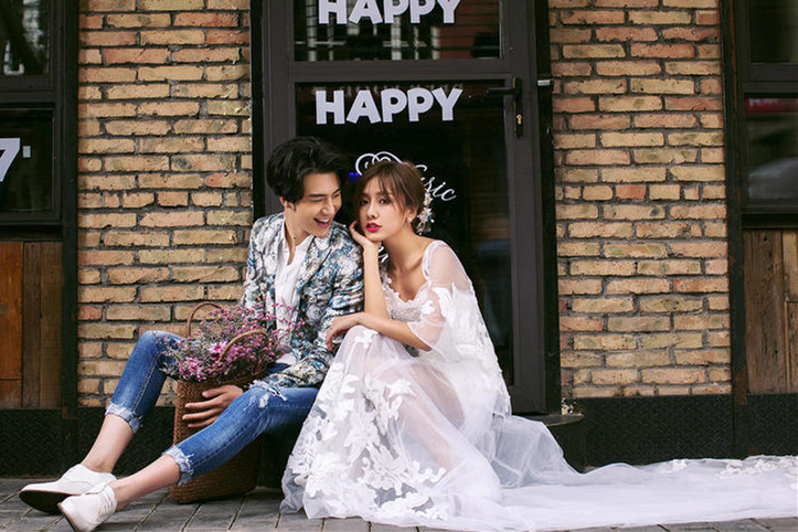 拍婚纱照要不要染发