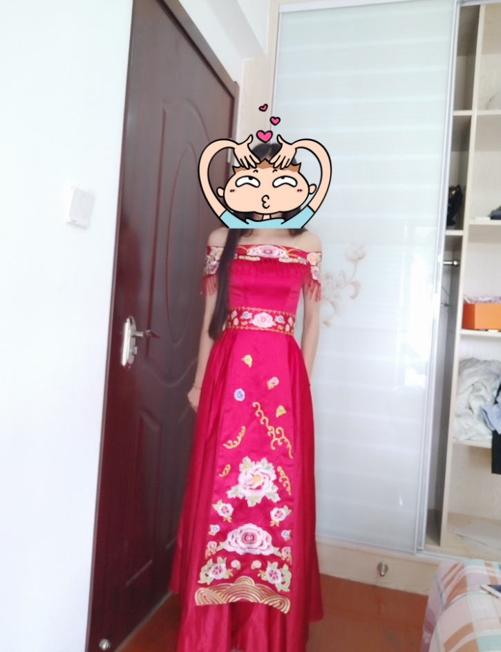婚纱买租哪个划算？200元清凉的夏季秀禾了解下