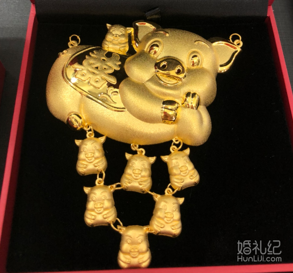 三金首饰买点啥？今年最流行的竟然是这种金猪牌