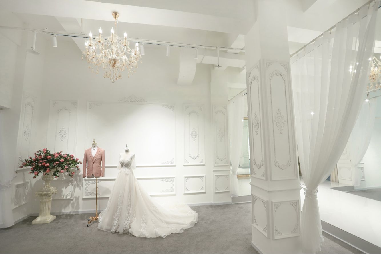 AIW婚纱礼服馆(广汉店)