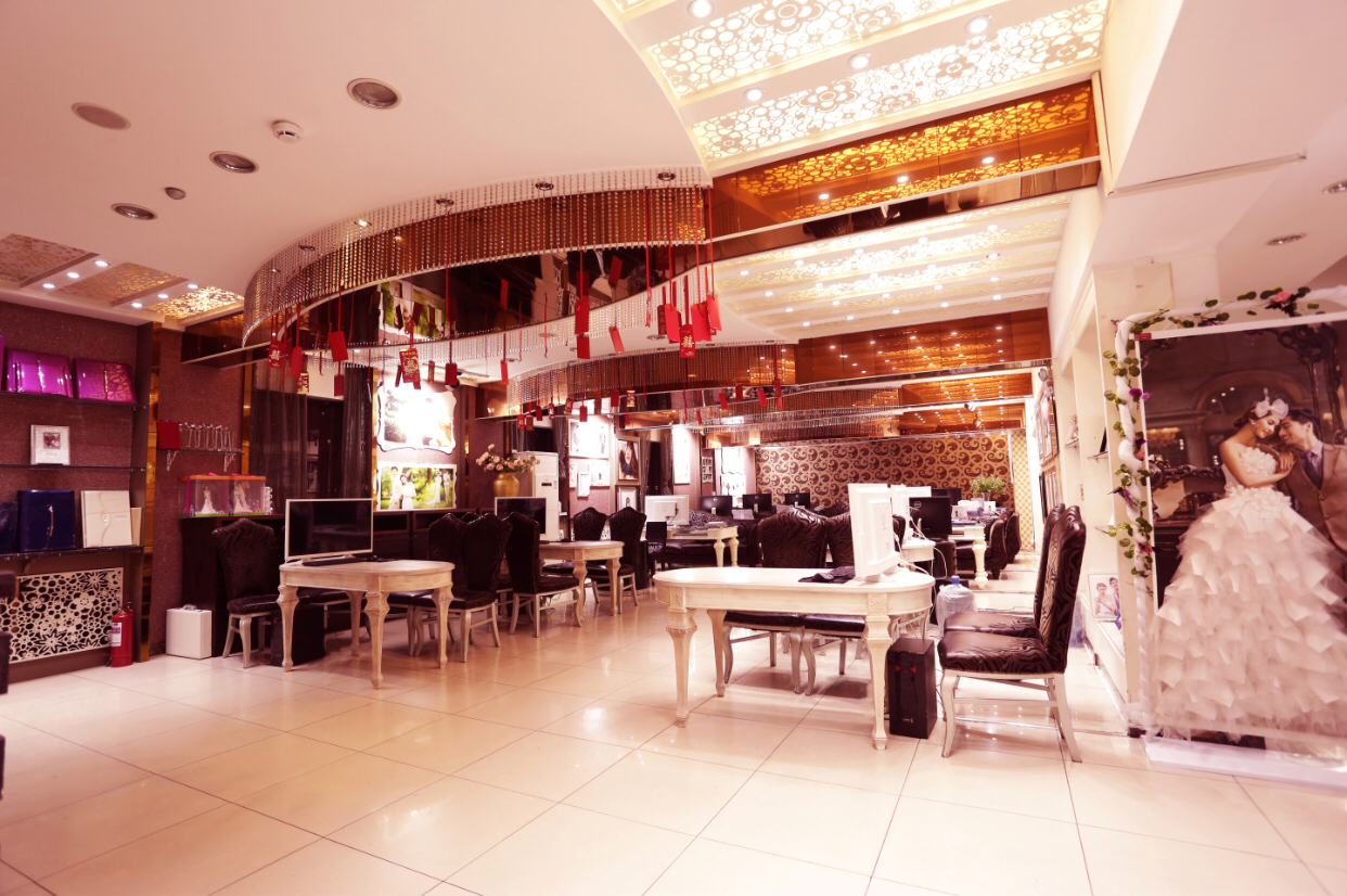 芭莎新娘婚纱摄影