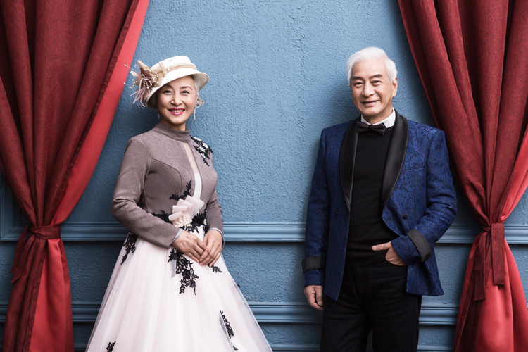 老年人婚纱照，结婚纪念照