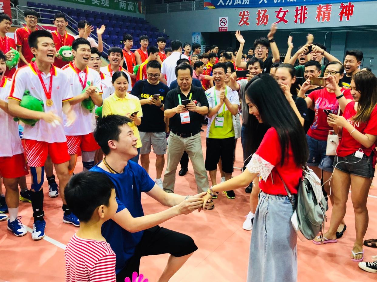 求婚不能犯的几个错误！运动员老公求婚三次才成功...