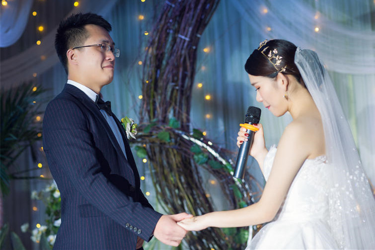 结婚典礼新娘对新郎说的话
