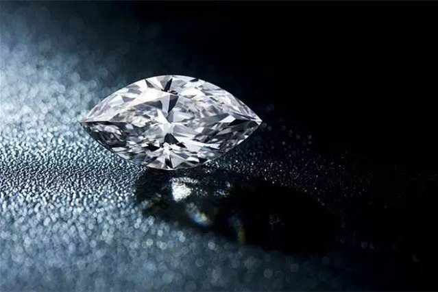 求婚钻石戒指挑选小技巧