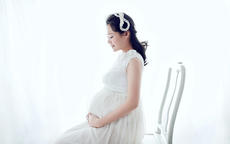 怀孕六个月穿婚纱图片