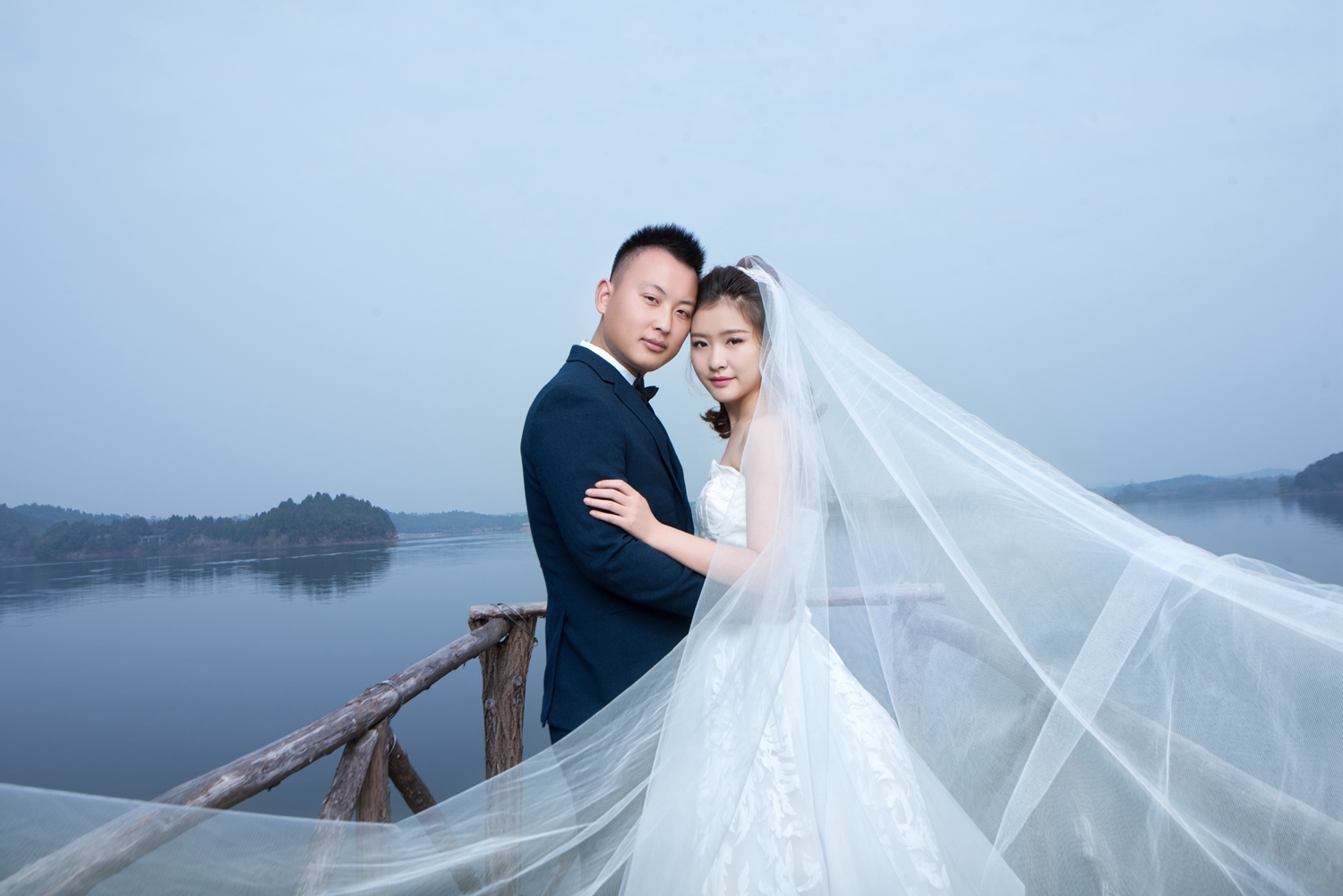墨然视觉绵阳本地时尚大气婚纱照