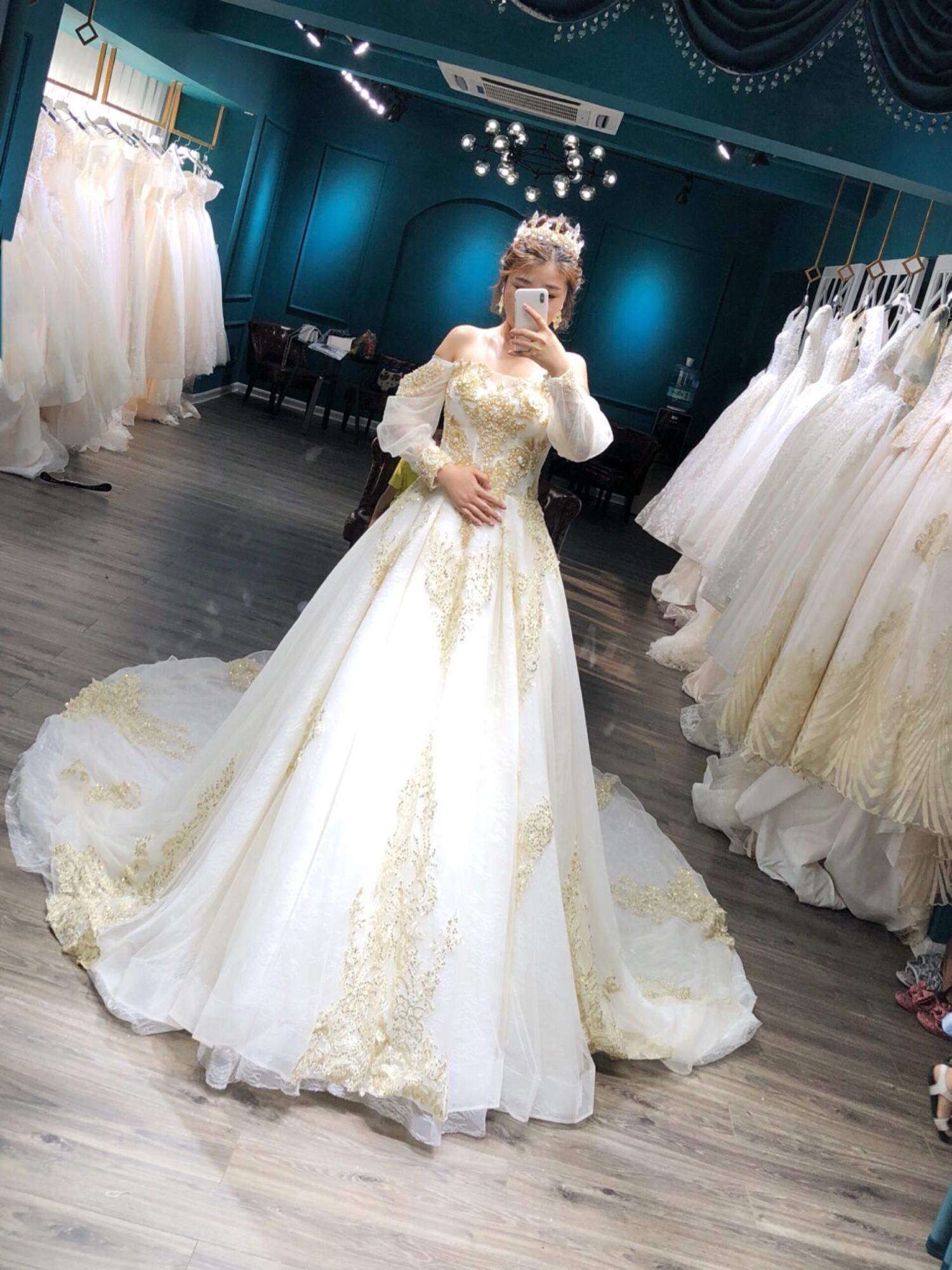 弄潮の延禧嫁衣美开挂 这么穿大婚赚足眼球