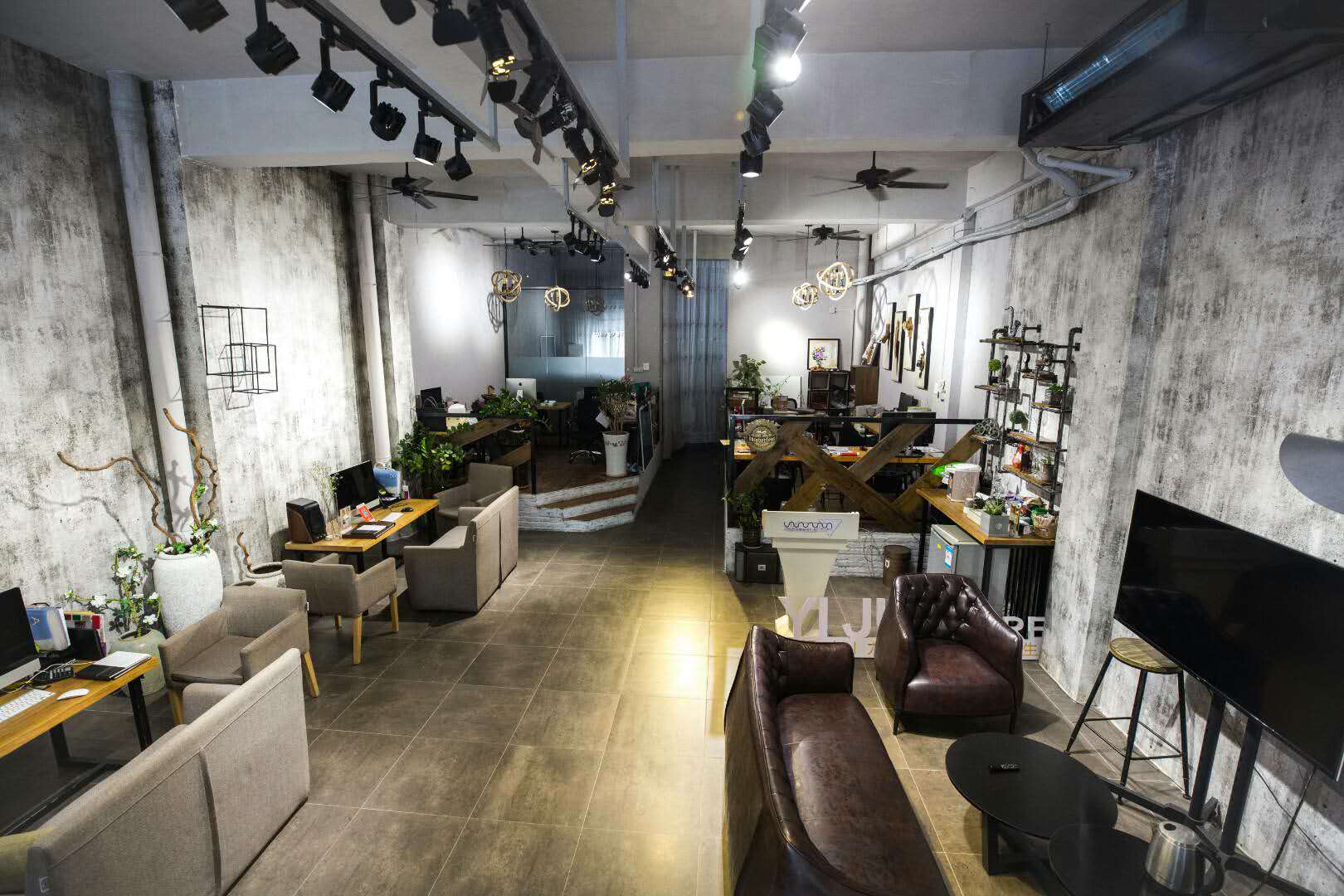 一线牵婚礼策划
