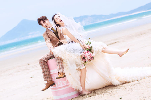 三亚拍外景婚纱照一般要花多少钱
