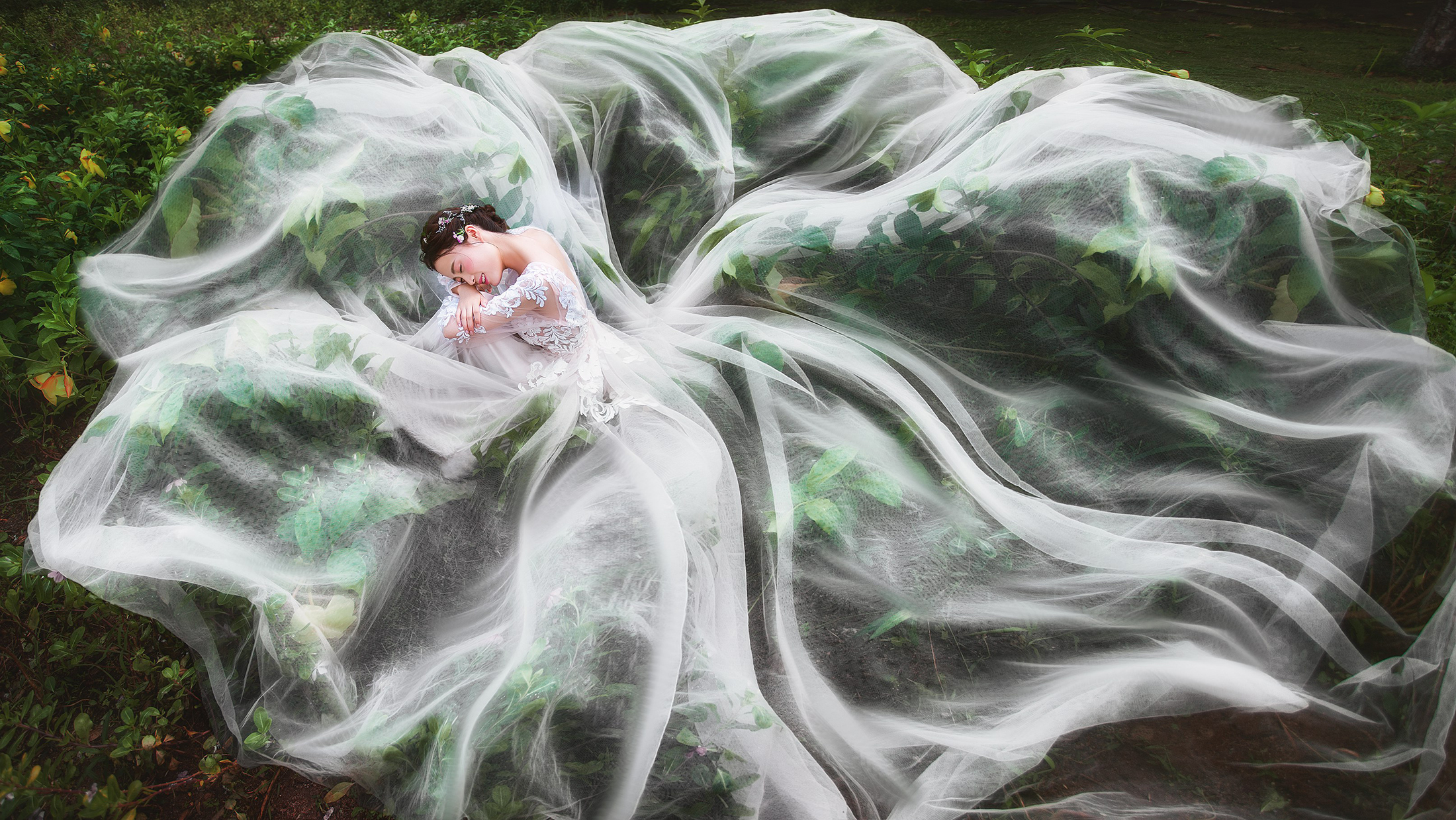 唯一旅拍----拍婚纱照送品牌钻戒送全新婚纱