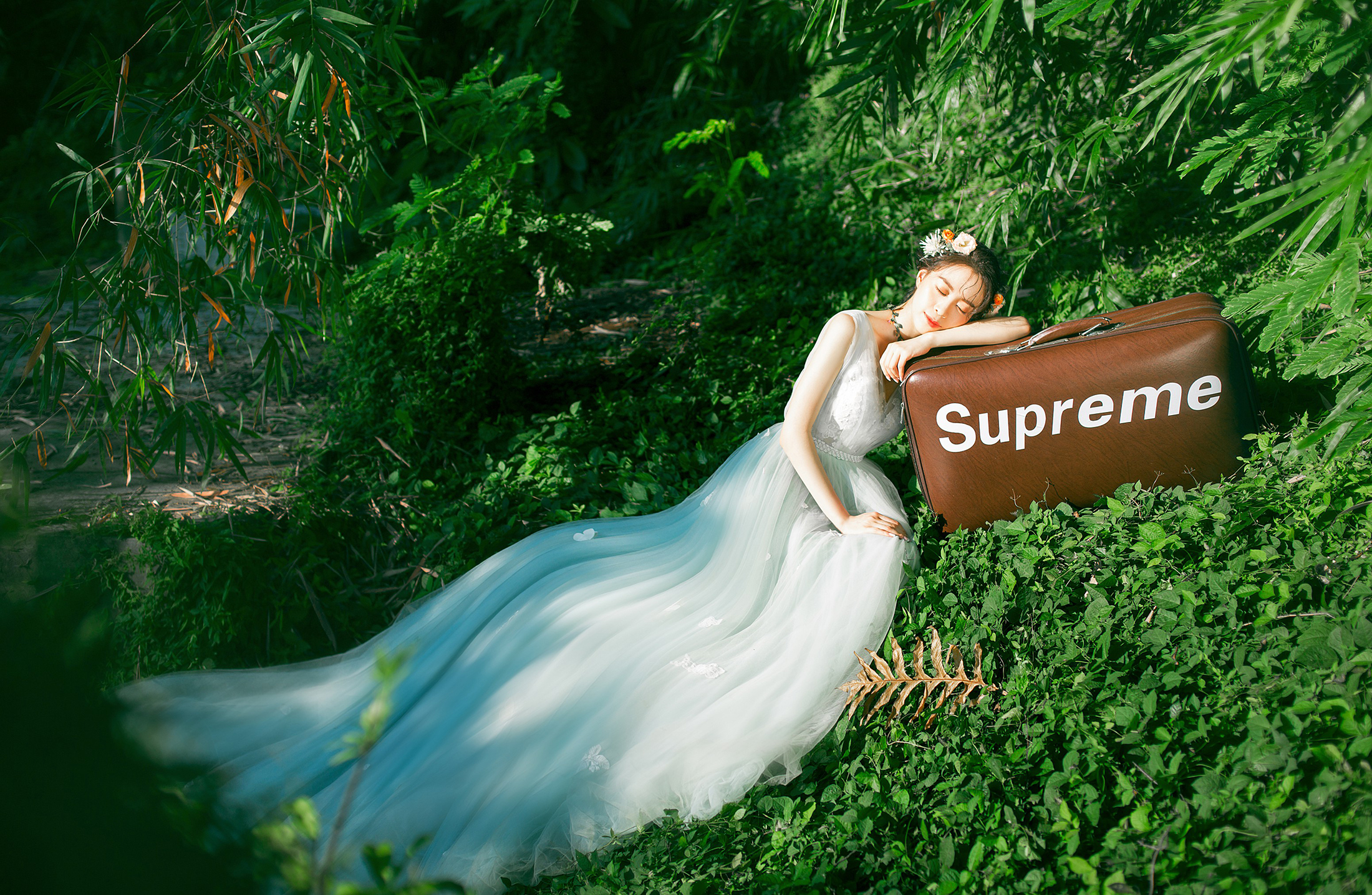 唯一旅拍----拍婚纱照送品牌钻戒送全新婚纱