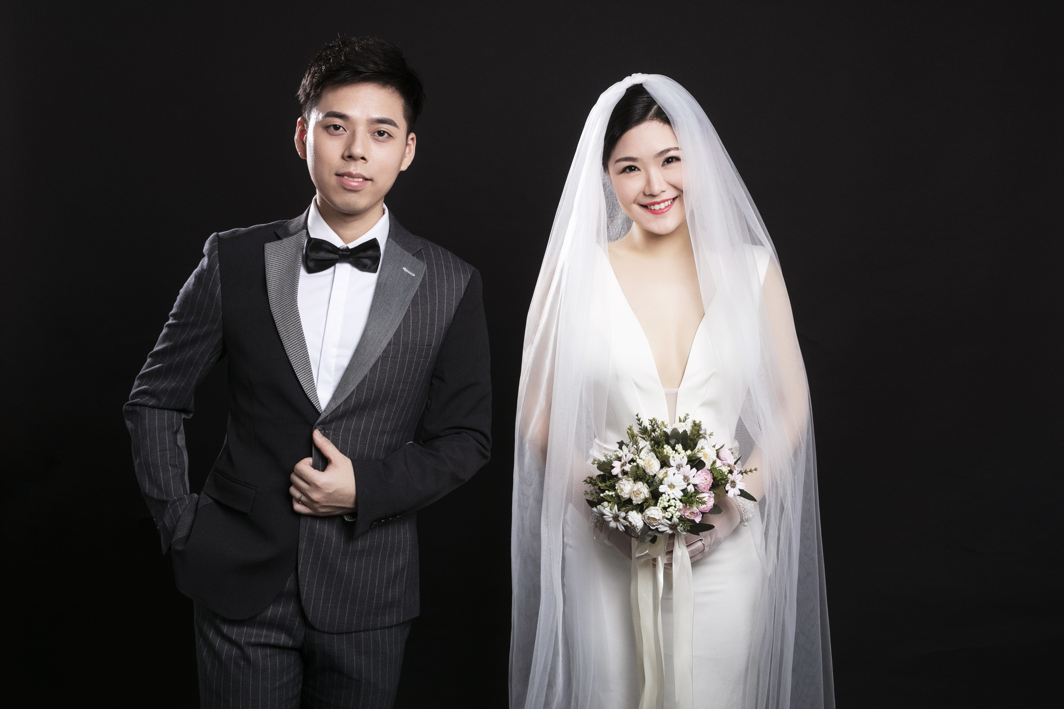 【5服5造】风格任选婚纱摄影底片全送