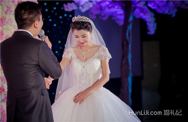 婚礼上新郎对新娘说的话大全