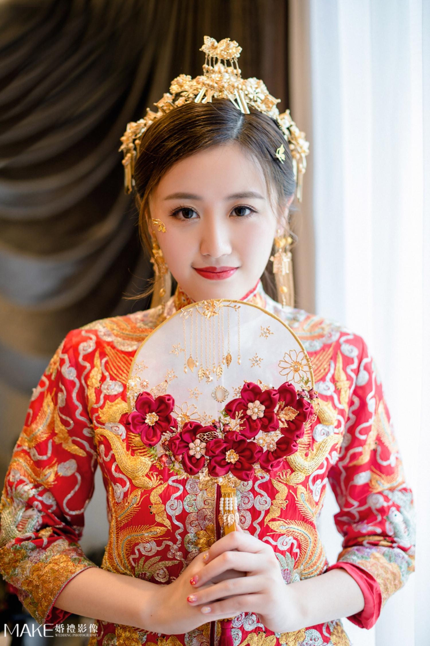 大婚4套礼服引尖叫 巴洛克敬酒服太美