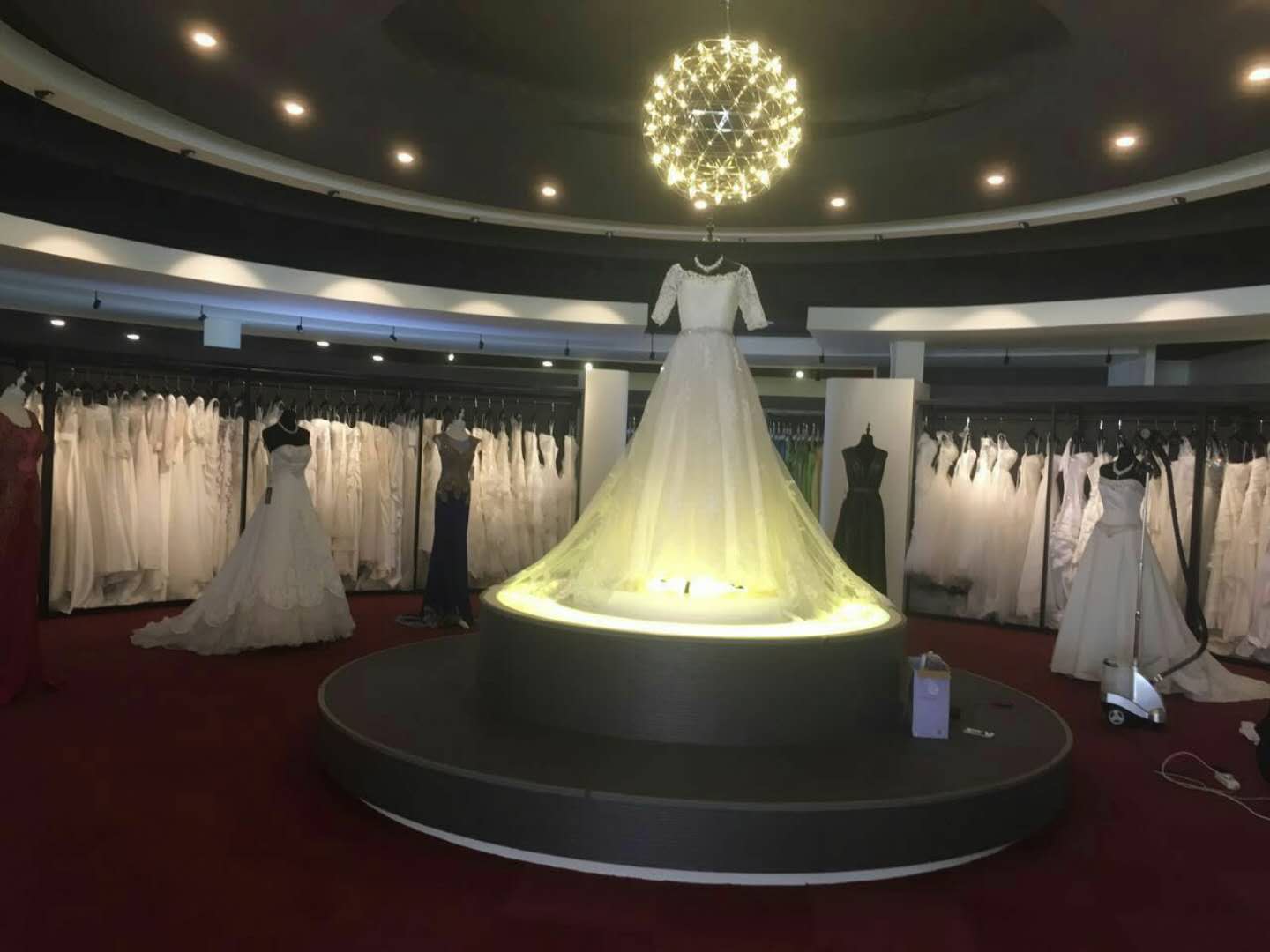 三亚巴黎高端婚纱摄影蜜月旅拍会馆