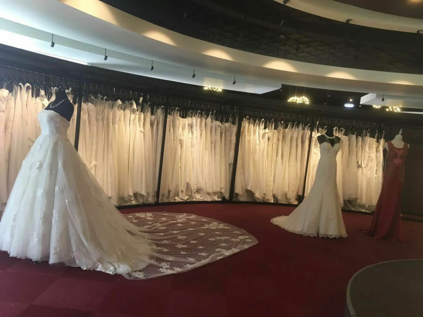 三亚巴黎高端婚纱摄影蜜月旅拍会馆