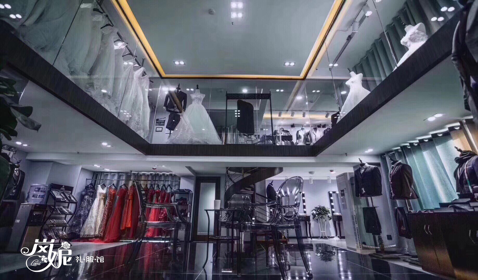 新都岚妮礼服馆