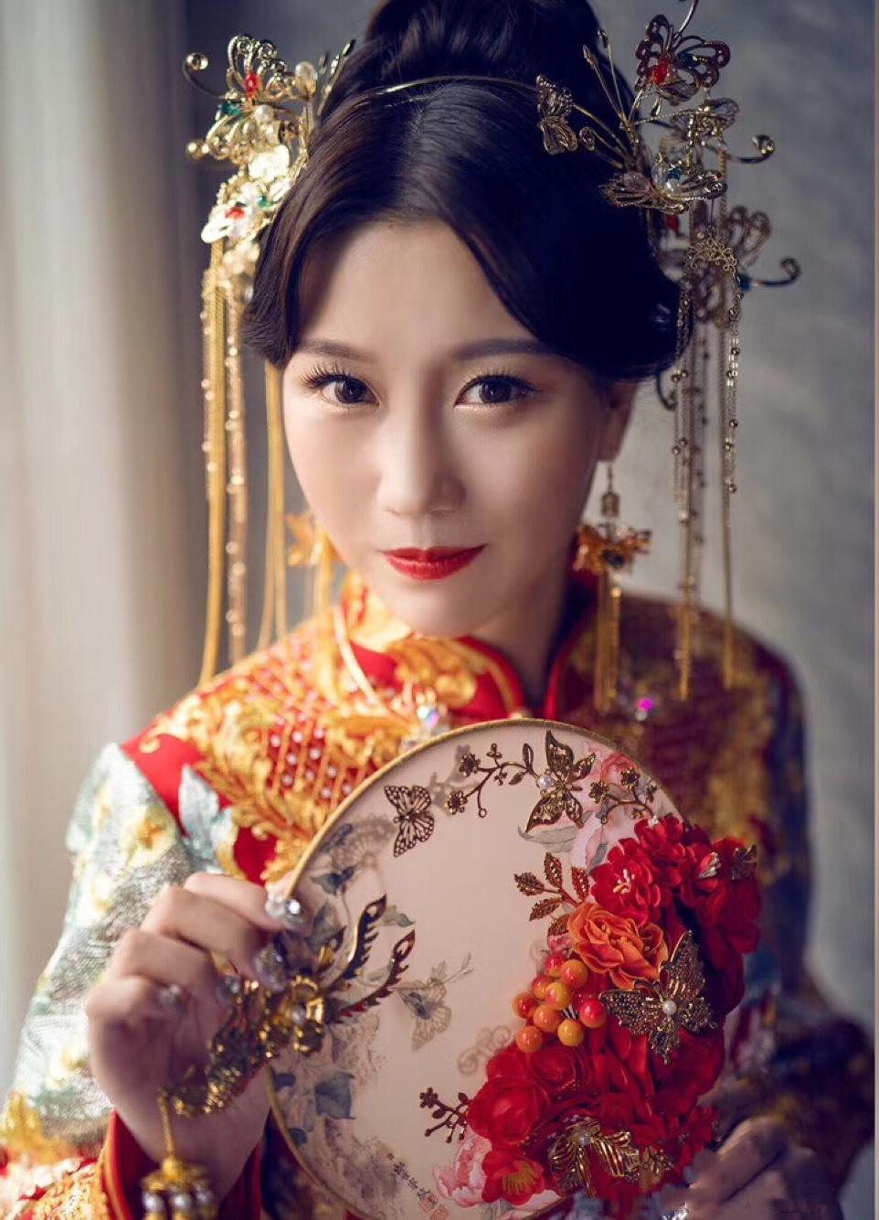 别怪我实话实说！300与3W秀禾服差距有多大？心里没点X数？