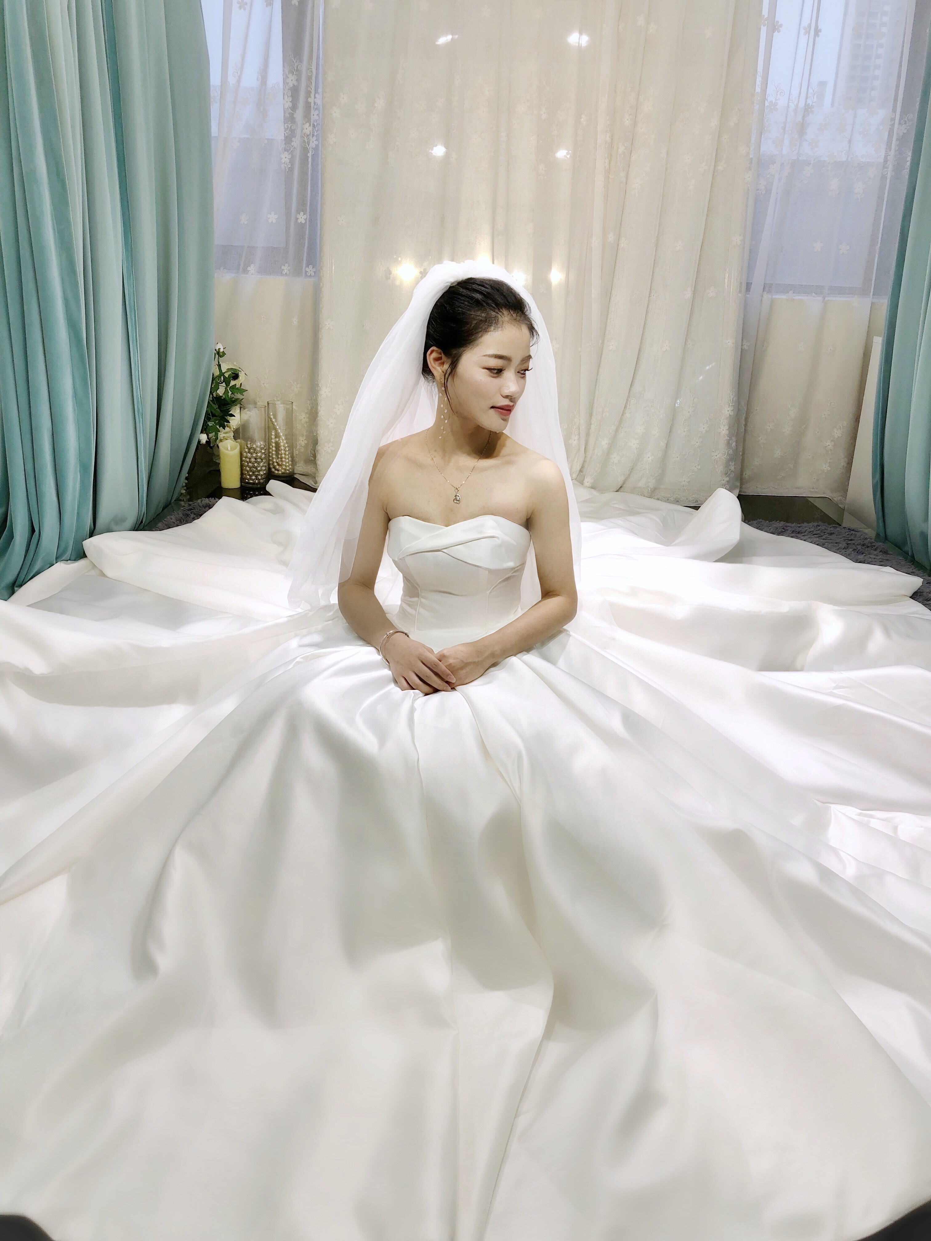 新品抖音网红婚纱套餐3880+金牌化妆师5580