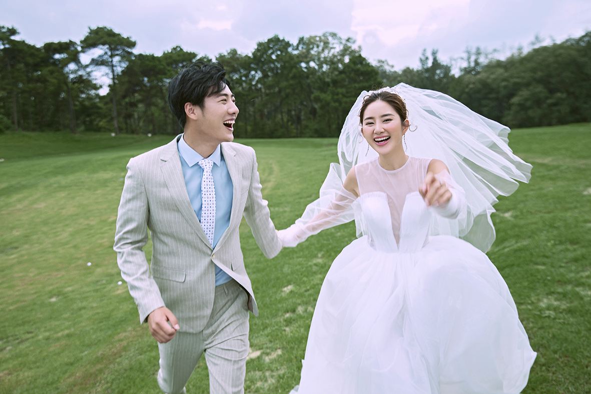 僅售2688元，價值8888元贈送全新婚紗一件