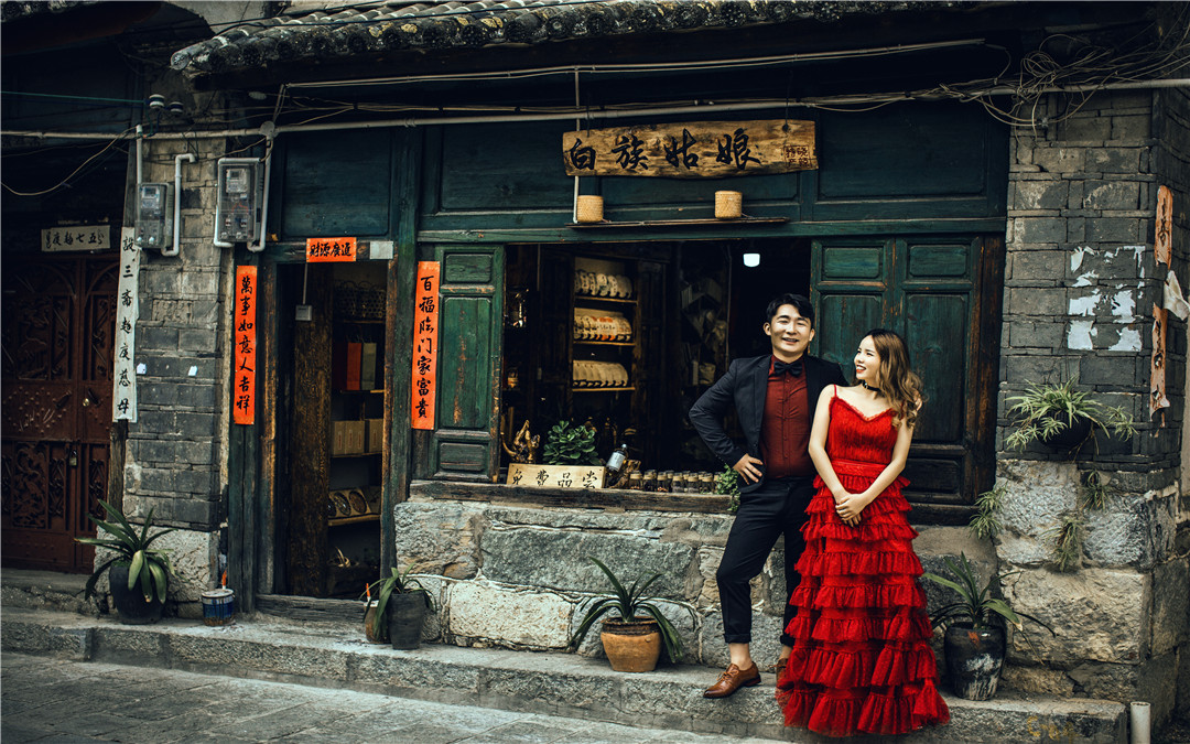 一對(duì)一特色全外景環(huán)海旅拍