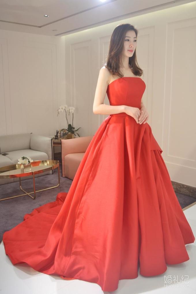 想要婚礼保暖 这7款婚纱保暖显瘦还遮肉