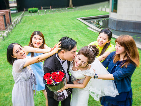 男方家长订婚致辞