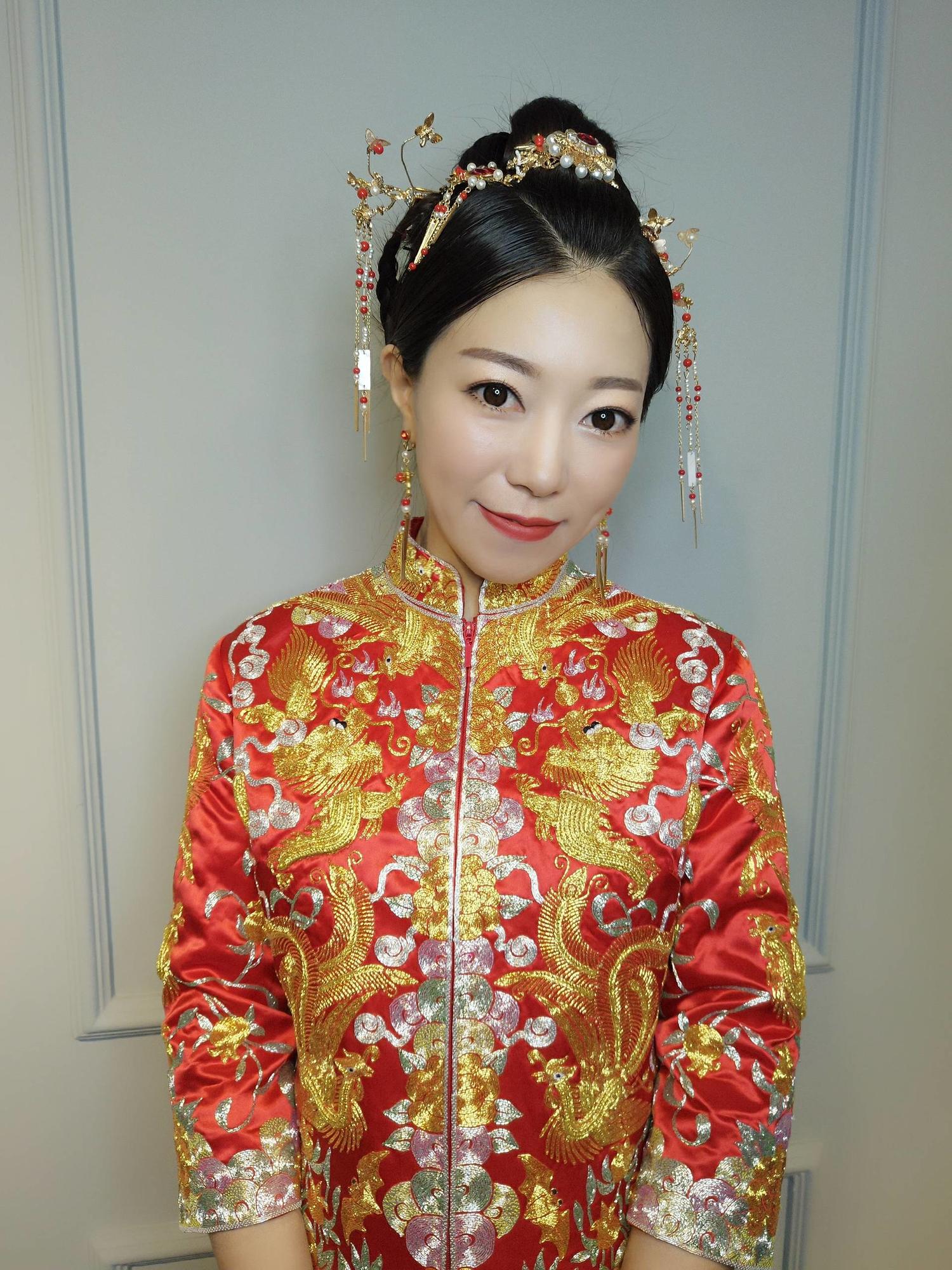 1W搞定4套婚纱+跟妆 试了百款敬酒服99%亚洲新娘最适合这款