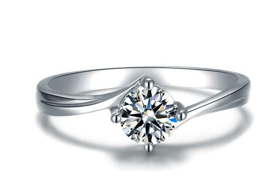 钻石戒指回收价格怎么算