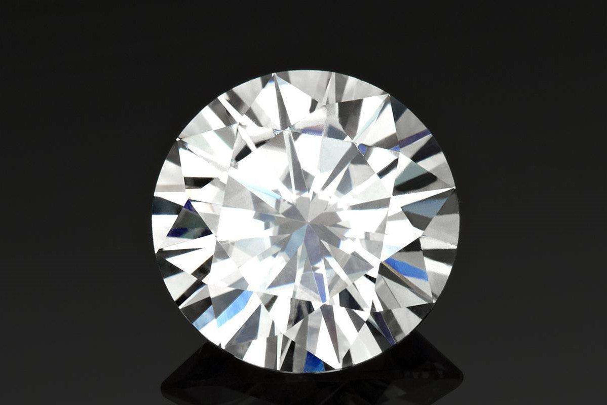 钻石什么色最好最值钱