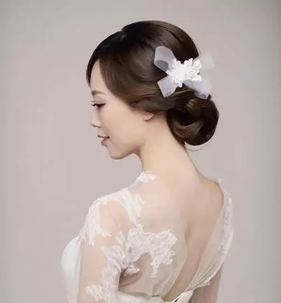 新娘妆发型步骤图解