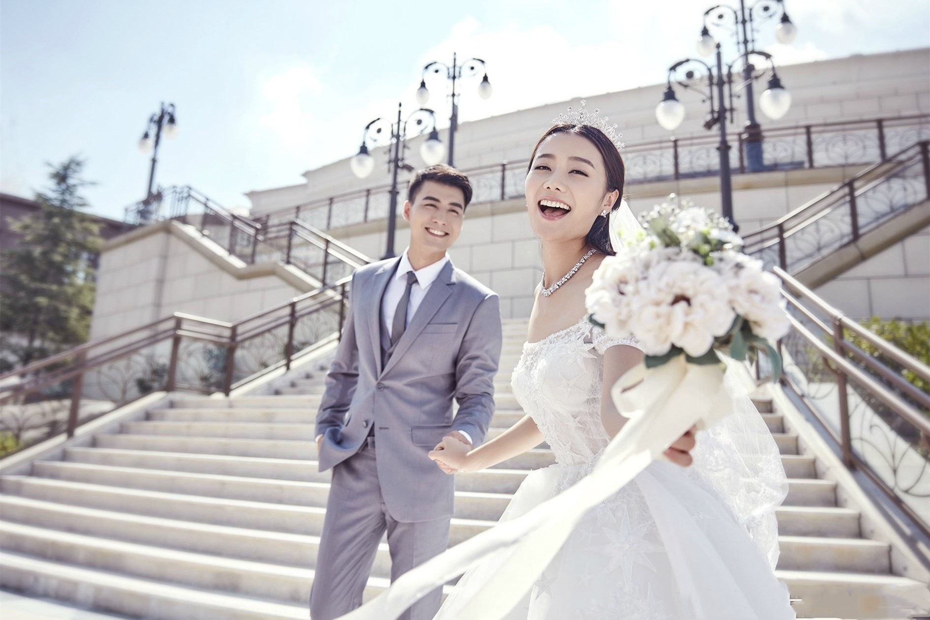 结婚攻略 拍婚纱照 外景 文章详情 一,上海婚纱摄影合适月份 上海市