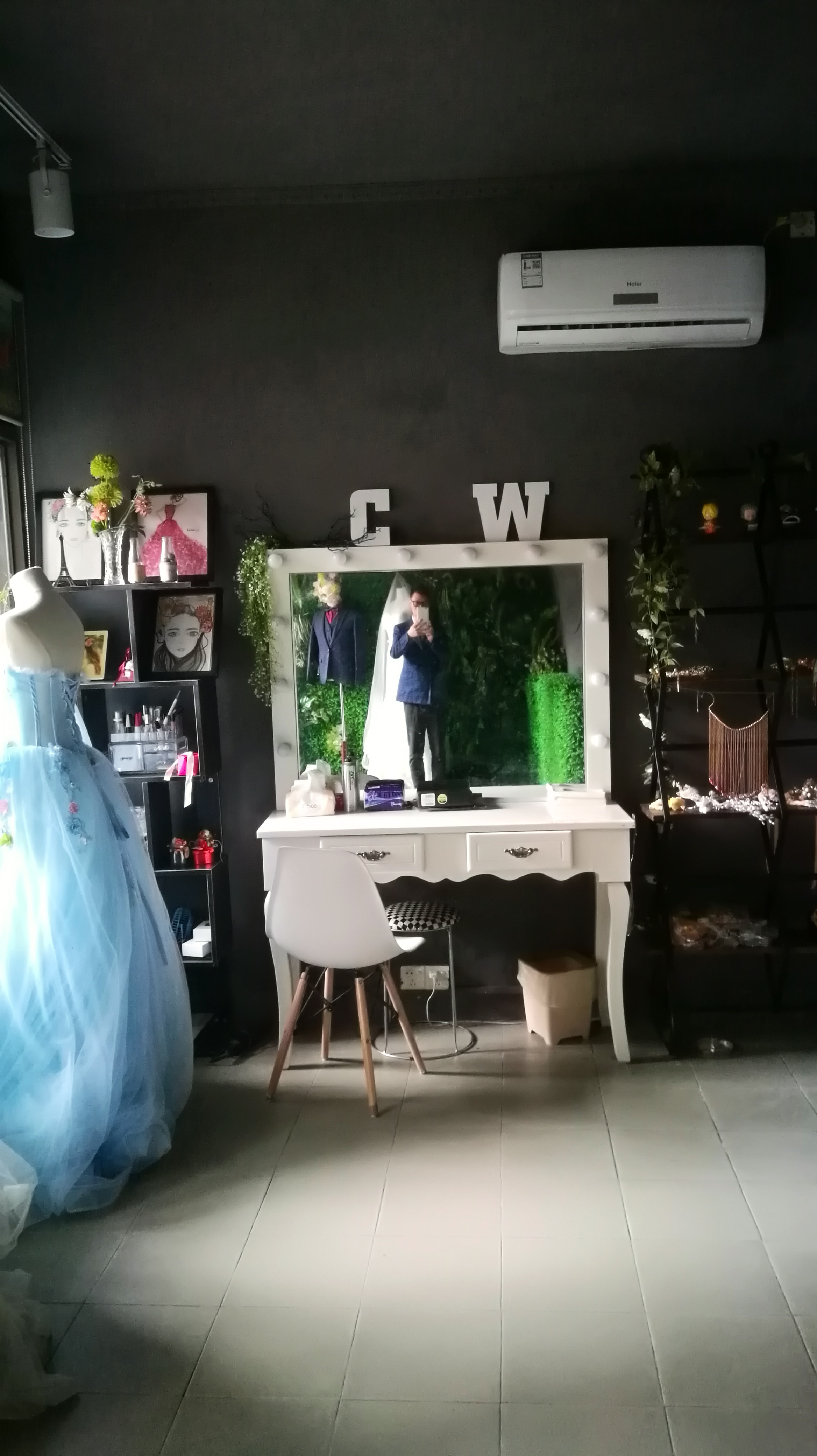 王与后婚纱礼服高定店