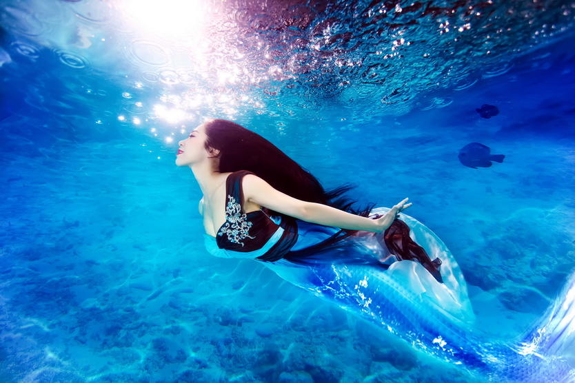 美人鱼婚纱照怎么拍
