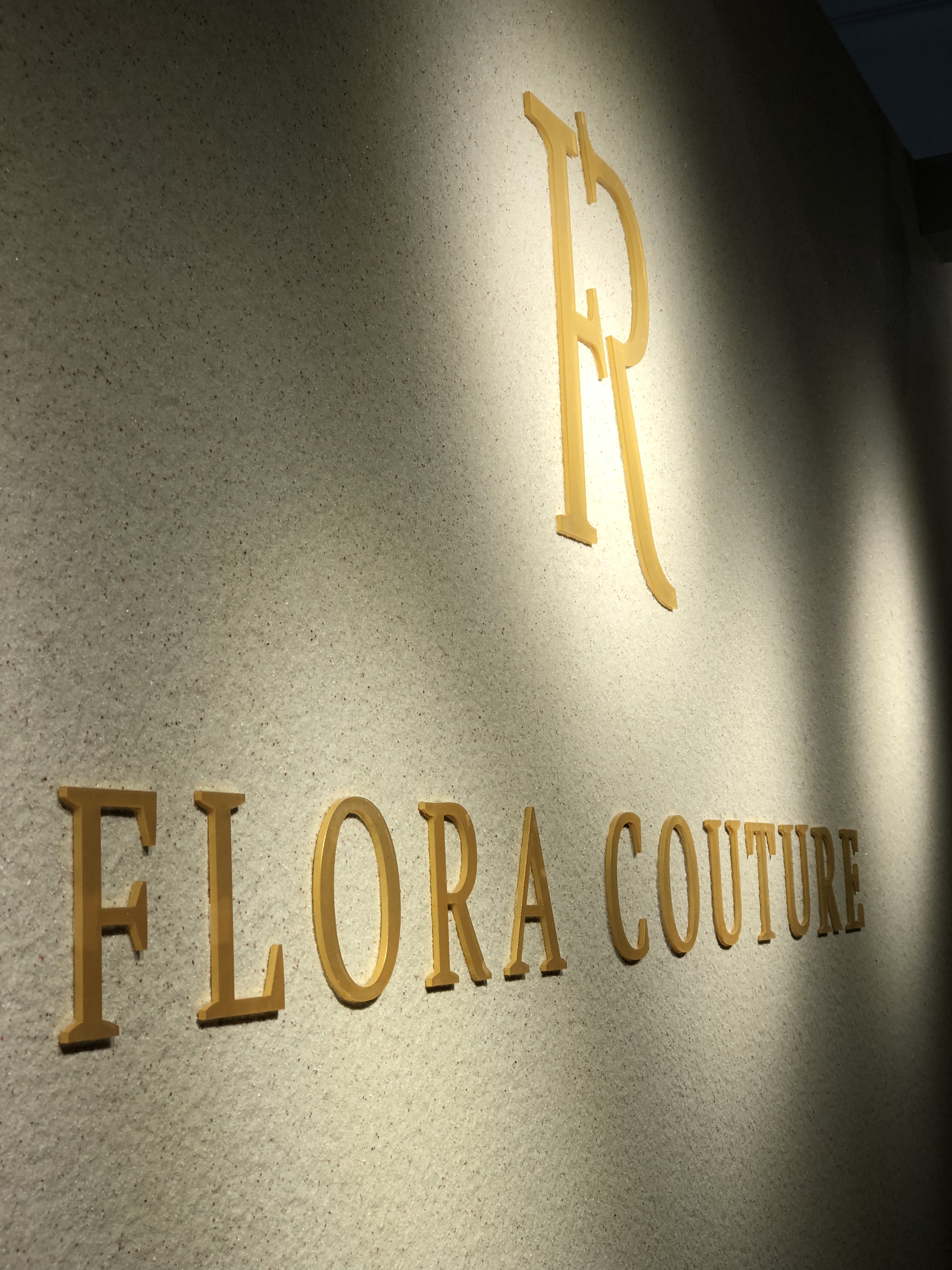 FLORA COUTURE婚纱定制